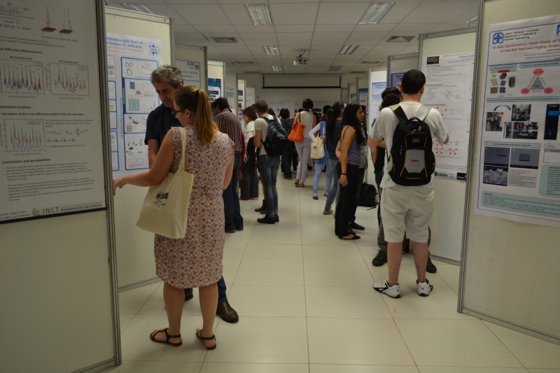 Students visit the SyncLight Poster Session